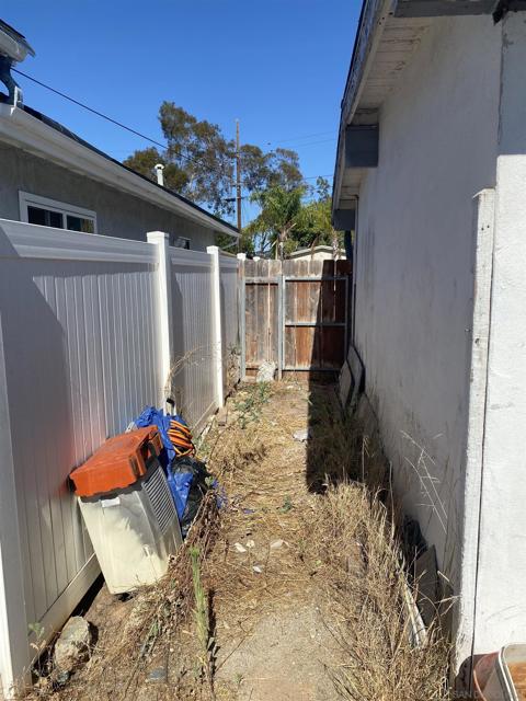 4970 Mable Way, San Diego CA: https://media.crmls.org/mediaz/99a4519b-99cd-4663-848f-a8a64c35dfde.jpg
