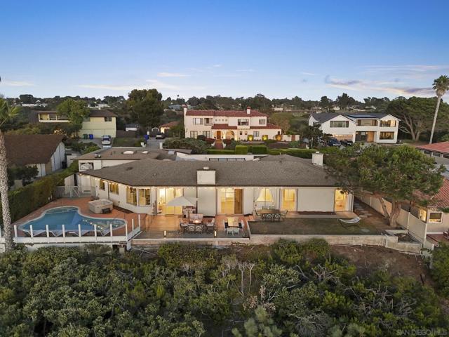 8390 Prestwick Dr, La Jolla CA: https://media.crmls.org/mediaz/99a4a2ff-fb7d-478b-acb7-72ee30258609.jpg