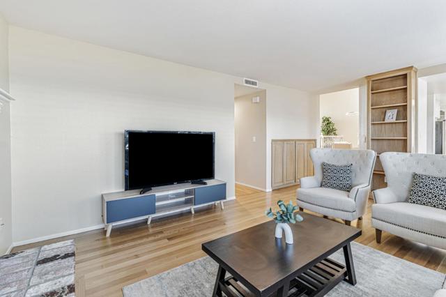 2959 Sea View Parkway, Alameda CA: https://media.crmls.org/mediaz/99a4baf6-c112-490c-850f-c798ddeb6264.jpg