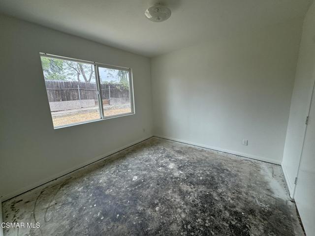 1749 Wilton Street, Simi Valley CA: https://media.crmls.org/mediaz/99a5a615-cdb3-45a4-ab4b-c316d0e537e7.jpg