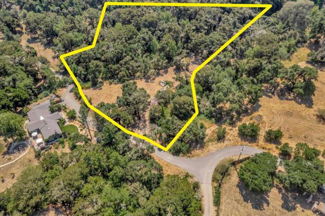 250 Heacox Road, Woodside CA: https://media.crmls.org/mediaz/99a5be13-7312-4313-8478-6d3b5b6a50d1.jpg