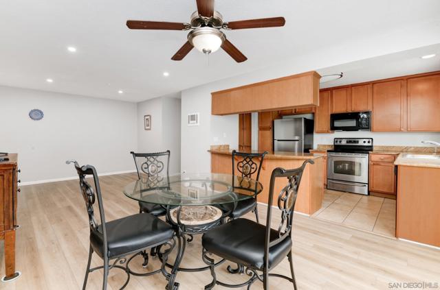 615 Fredricks Ave, Oceanside CA: https://media.crmls.org/mediaz/99a71aa1-41aa-4801-a0e1-8603bb501998.jpg
