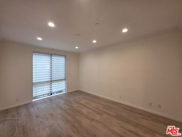 12000 Goshen Avenue, Los Angeles CA: https://media.crmls.org/mediaz/99a7983b-d3c9-4b3d-8d78-fbddd774d667.jpg