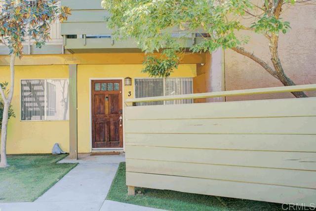 Detail Gallery Image 2 of 23 For 2041 E Grand Ave #3,  Escondido,  CA 92027 - 2 Beds | 1 Baths