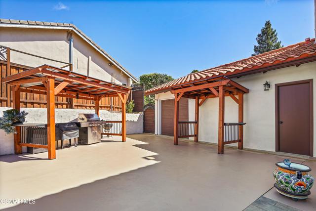 863 Falmouth Street, Thousand Oaks CA: https://media.crmls.org/mediaz/99a85710-0abf-4e03-8703-8260b48f79c5.jpg