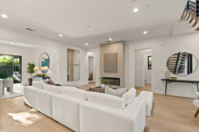 1060 Karen Way, Mountain View CA: https://media.crmls.org/mediaz/99a93ee8-812e-4106-a4a4-e7a5058dfb64.jpg