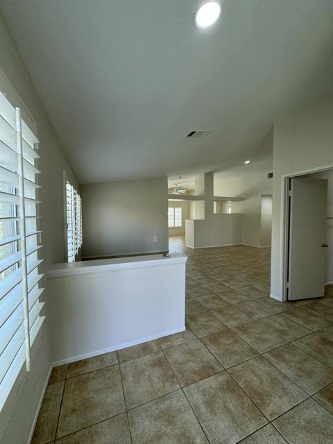 49590 Lincoln Drive, Indio CA: https://media.crmls.org/mediaz/99a9d206-9711-4676-8e4e-c920479b2c26.jpg