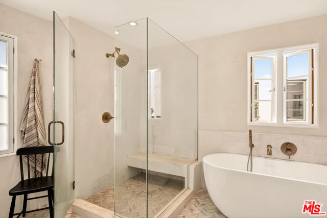 Image 31 of 43 For 3128 Stanford Avenue