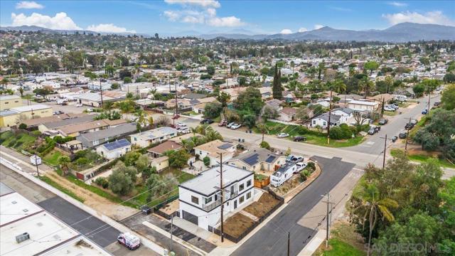 422 Spruce St, Escondido, California 92025, 4 Bedrooms Bedrooms, ,4 BathroomsBathrooms,Single Family Residence,For Sale,Spruce St,250020950SD