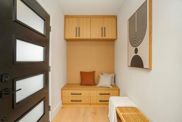 Detail Gallery Image 28 of 31 For 219 W Acacia Ave, El Segundo,  CA 90245 - 4 Beds | 2 Baths