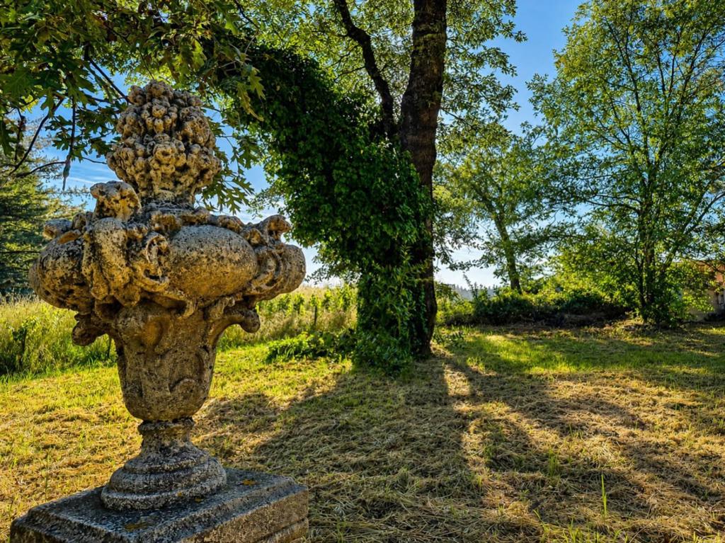 https://media.crmls.org/mediaz/99aac2cb-ce50-4194-bce1-980f8fb1c209.jpg?preset=X-Large