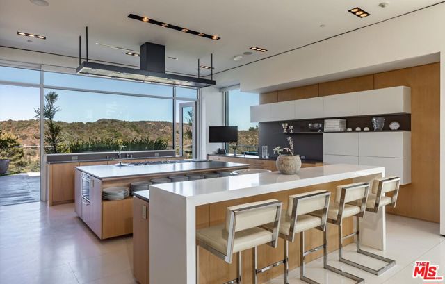 1740 Bel Air Road, Los Angeles CA: https://media.crmls.org/mediaz/99ab2ab3-8d17-4323-b7ba-3ba26856df76.jpg