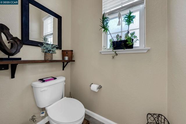 1037 Gridley Dr, Pittsburg CA: https://media.crmls.org/mediaz/99ac6c94-686f-4446-9bfd-66c4519bde43.jpg