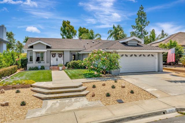 1141 Countrywood Ln, Vista, CA 92081