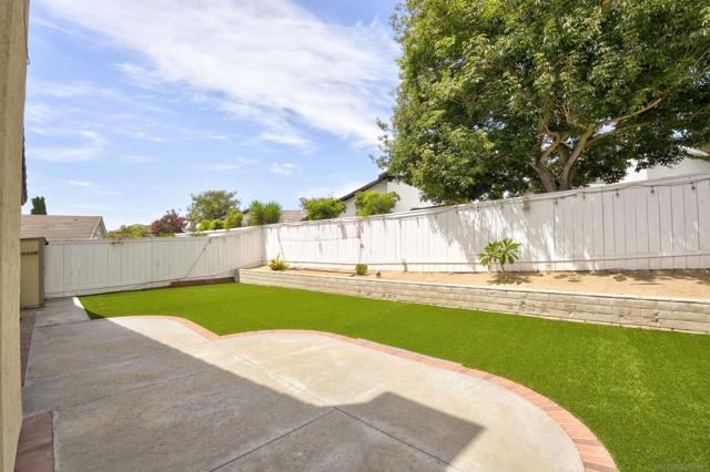 609 Rue Bayonne, Chula Vista CA: https://media.crmls.org/mediaz/99acaa71-d6f5-4a0f-9347-d7d271dba0a7.jpg