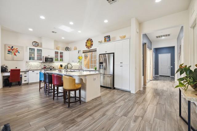 4017 Via Fragante, Palm Desert CA: https://media.crmls.org/mediaz/99ae42e9-c549-469d-8242-b18df4702b04.jpg
