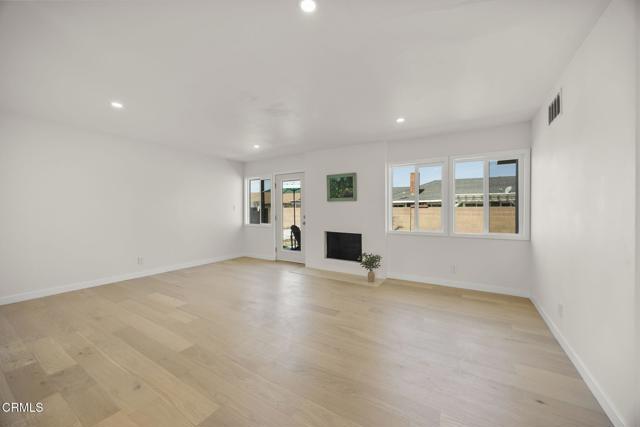 Detail Gallery Image 12 of 27 For 1711 Rialto St, Oxnard,  CA 93035 - 3 Beds | 2 Baths