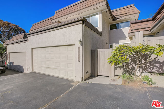 10055 LARWIN Avenue, 2 photo 7