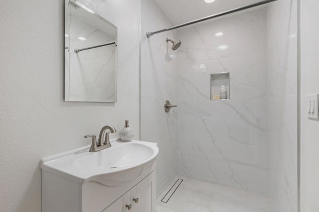 402 S Mary Avenue, Sunnyvale CA: https://media.crmls.org/mediaz/99af5b6d-48cf-4519-8d1e-ffa030248e13.jpg