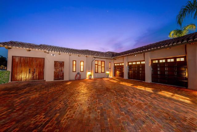 3198 Ashley Park Way, Jamul CA: https://media.crmls.org/mediaz/99b0ecfd-88f6-4dc6-a2fe-700e5587c309.jpg