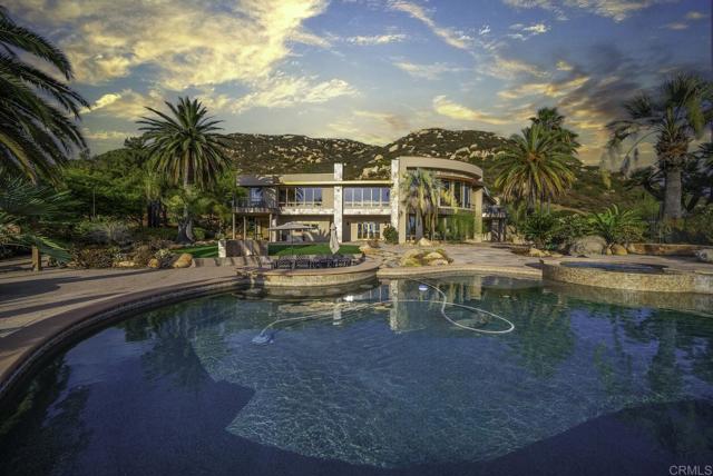 Image 34 of 75 For 14949 Presilla Dr