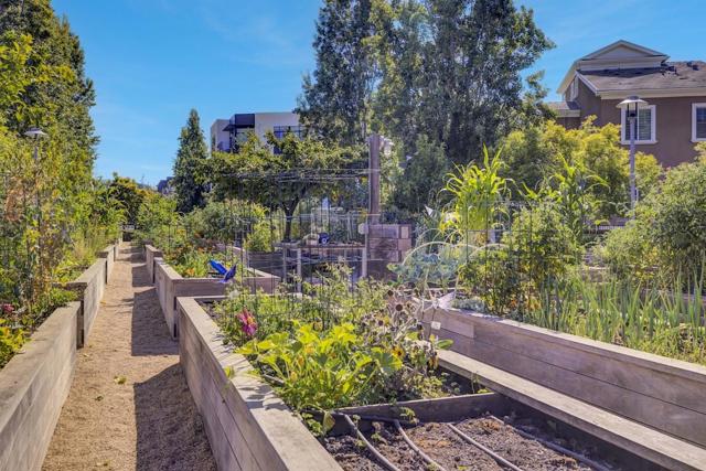 3044 Mawing Road, San Mateo CA: https://media.crmls.org/mediaz/99b1b21b-5df3-4bb2-8a7e-846e5f92989d.jpg