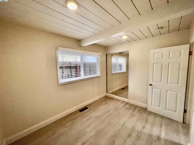 2847 Avon, Concord CA: https://media.crmls.org/mediaz/99b2c0ba-3018-408e-824c-5a9c94e021da.jpg