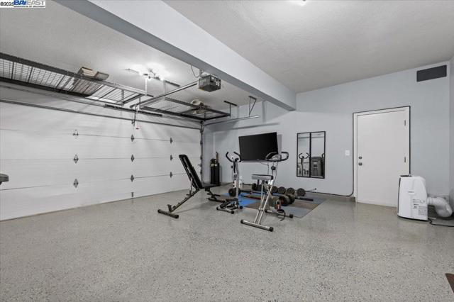 4775 Mahogany St, Dublin CA: https://media.crmls.org/mediaz/99b32b89-a9da-45d3-be59-423497dbb933.jpg