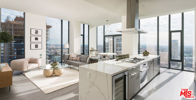 801 S OLIVE Street, Los Angeles CA: https://media.crmls.org/mediaz/99b35eb3-31db-4bcb-98c4-877f38841124.jpg