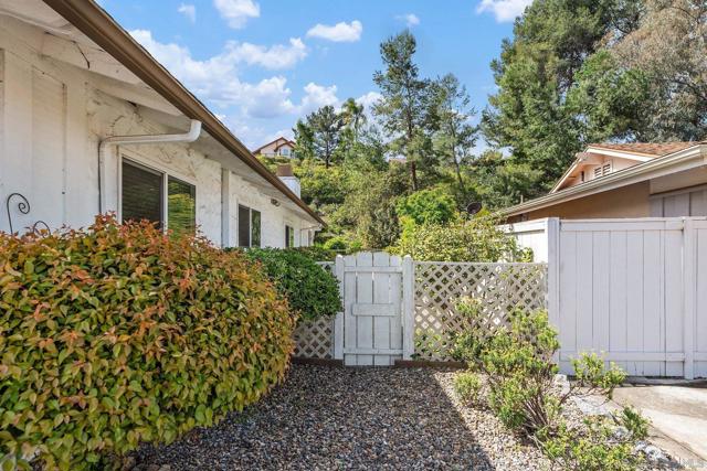 12091 Lomica Dr, San Diego CA: https://media.crmls.org/mediaz/99b394b2-91f3-4a77-bc8f-be2f7062607a.jpg