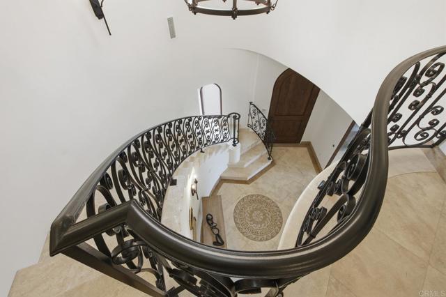 1745 Amalfi Street, La Jolla CA: https://media.crmls.org/mediaz/99b430e3-3221-45ef-b8b0-f77d59574bf1.jpg