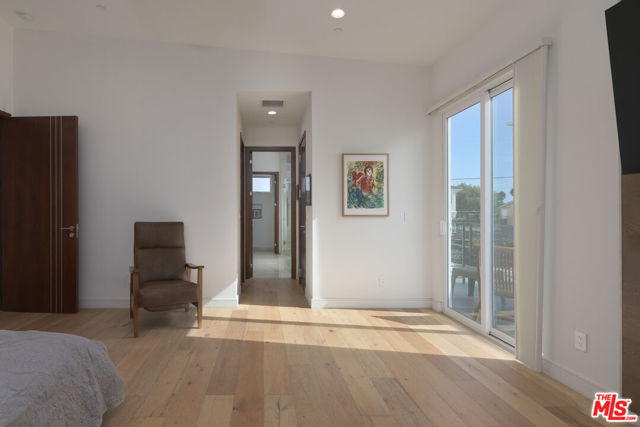 2022 Harriman Lane, Redondo Beach, California 90278, 5 Bedrooms Bedrooms, ,4 BathroomsBathrooms,Residential,Sold,Harriman,24456453