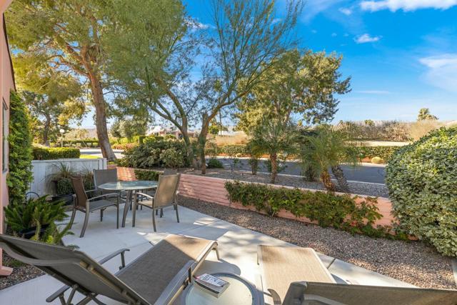 47360 Jadida Avenue, Palm Desert CA: https://media.crmls.org/mediaz/99b50219-d79b-466b-9137-b0f41427b304.jpg