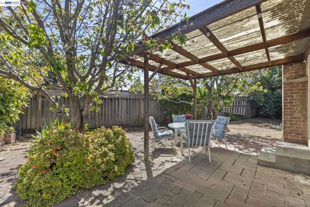 Image 33 of 46 For 35446 Cleremont Dr