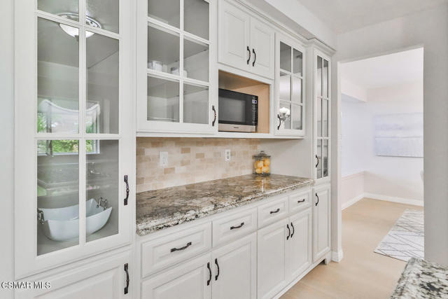 29153 Oakpath Drive, Agoura Hills CA: https://media.crmls.org/mediaz/99b6950d-4df4-42c8-a6a6-380b209707f7.jpg