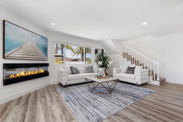 2537 Davis Ave, Carlsbad CA: https://media.crmls.org/mediaz/99b6aaf8-5adb-4cb3-9368-45a23938e922.jpg