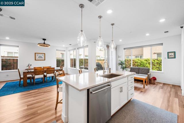 205 Goose Creek Ave, Brentwood CA: https://media.crmls.org/mediaz/99b6ce61-67ad-4a01-a481-8faa5e9b2025.jpg