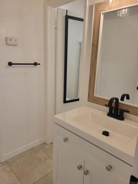 27735 Mountain Meadow Road, Escondido CA: https://media.crmls.org/mediaz/99b6dcbf-9c73-4b00-97e2-04c7eb093fbc.jpg