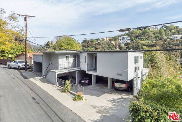 3625 Regal Place, Los Angeles, California 90068, ,Multi-Family,For Sale,Regal,24370458