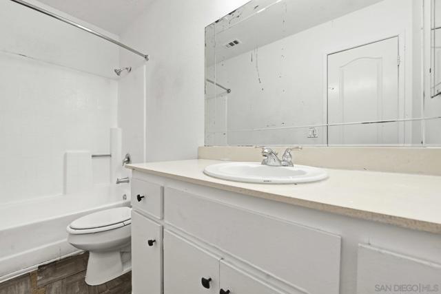 1225 N Broadway, Escondido CA: https://media.crmls.org/mediaz/99b84927-d04a-4be8-9738-d673288ed3d2.jpg