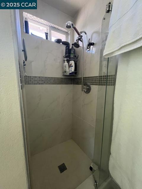 1214 Dover Ln, Tracy CA: https://media.crmls.org/mediaz/99b8ba1f-a307-4d29-92f9-f6b6f6571b7d.jpg