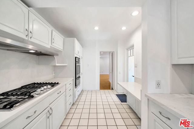7907 Hollywood Boulevard, Los Angeles, California 90046, 3 Bedrooms Bedrooms, ,3 BathroomsBathrooms,Single Family Residence,For Sale,Hollywood,24384801