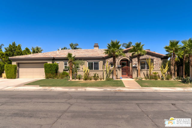 2160 N Hermosa Drive, Palm Springs CA: https://media.crmls.org/mediaz/99ba62d7-fa97-4f77-8e4c-8d5d40ab65b2.jpg