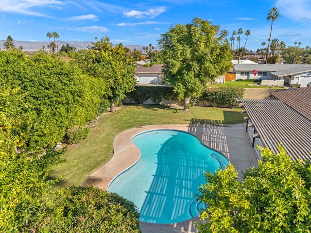 74370 Primrose Drive, Palm Desert CA: https://media.crmls.org/mediaz/99ba9b59-1080-48fe-9976-618b0182adcd.jpg