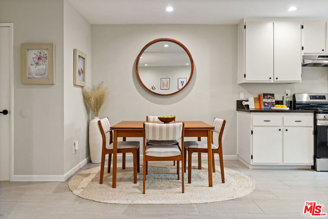 3827 W Avenue 41, Los Angeles CA: https://media.crmls.org/mediaz/99baf2b3-dbe4-4811-9d99-cf51da1f4b6a.jpg