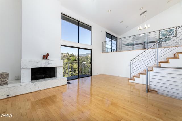 Detail Gallery Image 3 of 36 For 363 Patrician Way, Pasadena,  CA 91105 - 3 Beds | 3/1 Baths