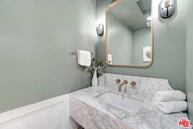 2506 Zorada Drive, Los Angeles CA: https://media.crmls.org/mediaz/99bbb3ab-df6b-43dc-8ef2-ace0b25c428b.jpg