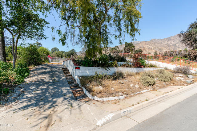Detail Gallery Image 4 of 11 For 2969 Maiden Ln, Altadena,  CA 91001 - – Beds | – Baths