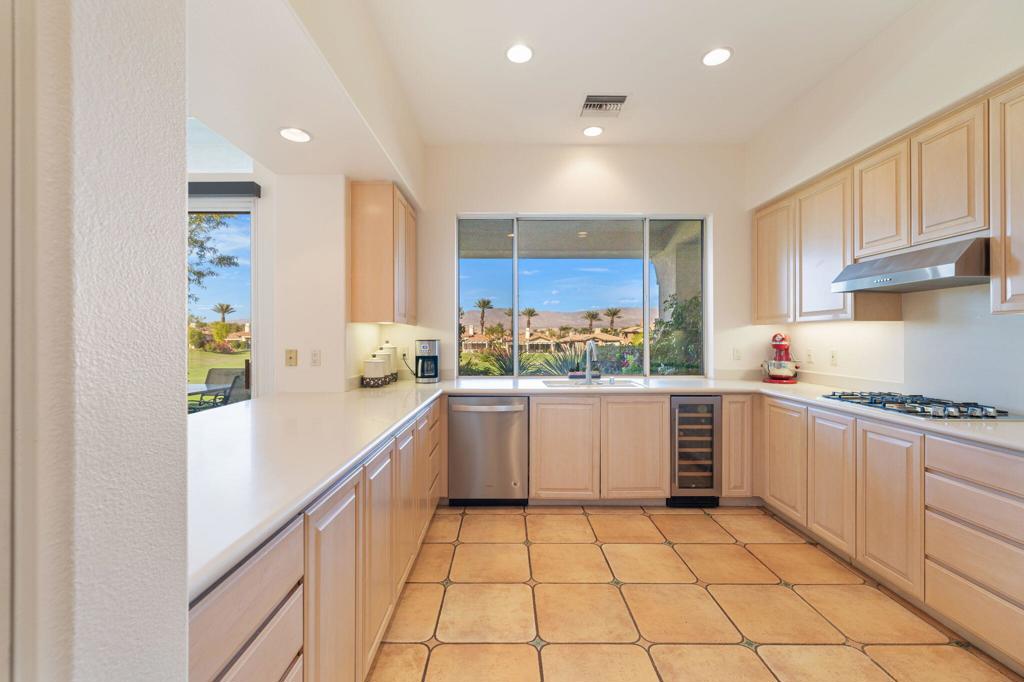 MLS #219138251DA image #15