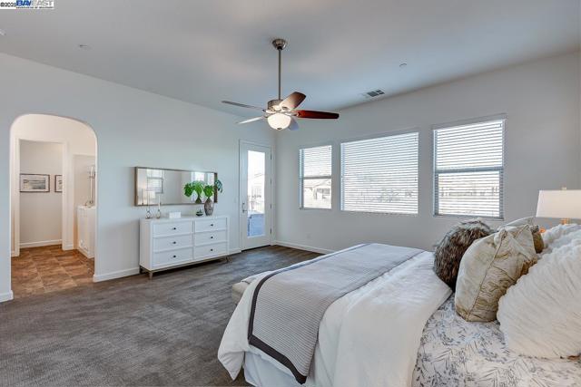 1440 Riva Trigoso Dr, Manteca CA: https://media.crmls.org/mediaz/99bc5f97-11b2-41c0-a8d7-4158bccda4a3.jpg